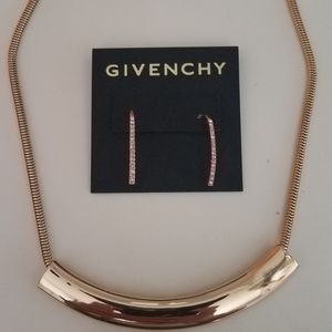 Choker necklace & earrings